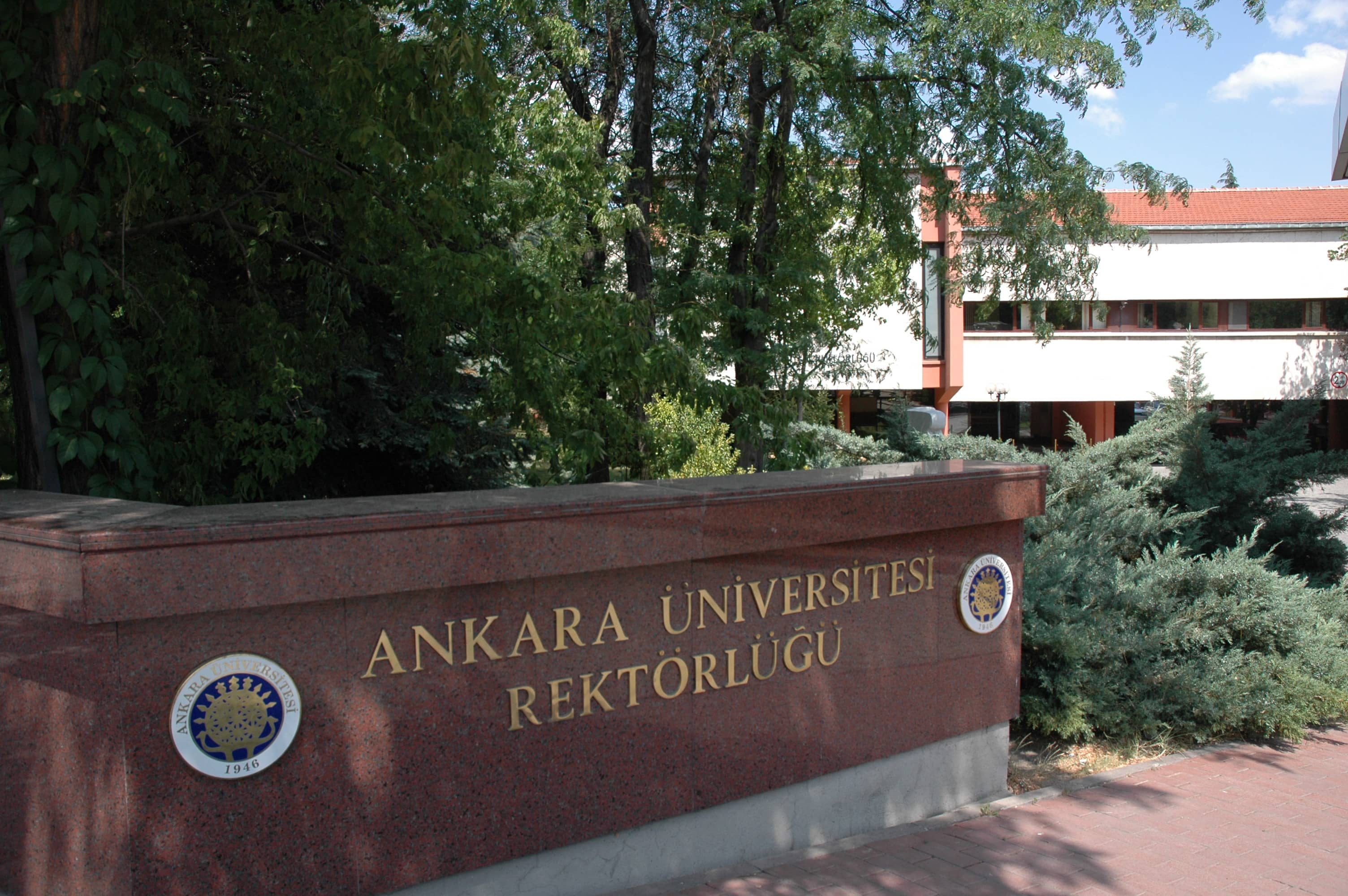 Ankara Üniversitesi’nde proje yolsuzluğu operasyonu