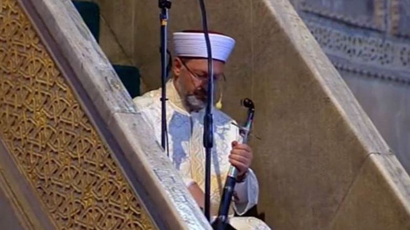 İhsan Eliaçık: IŞİD lideri de elinde kılıçla hutbe okumuştu